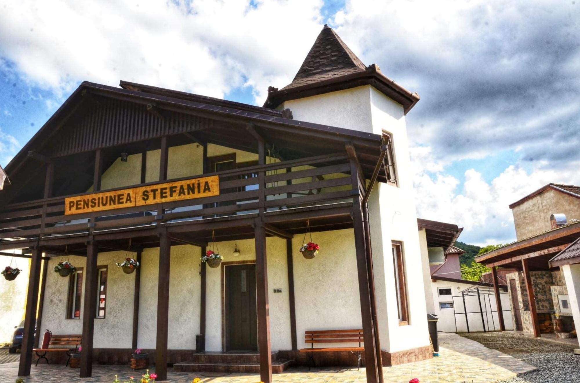 Pensiune Stefania Hunedoara Exterior photo